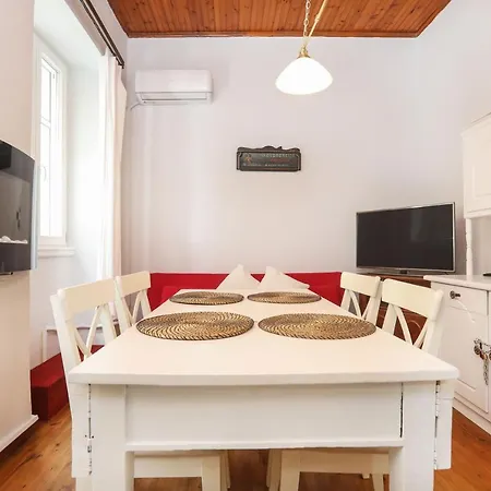 Liston Anastasia Apartament